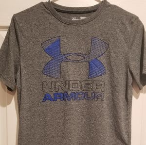 Tees-short sleeve size M under Armour